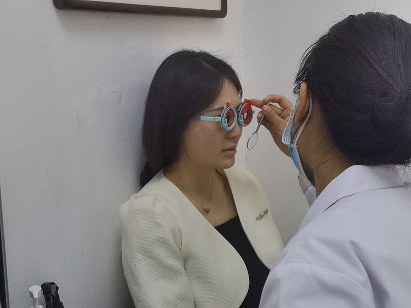 感染甲流后,请立即停止佩戴隐形眼镜!