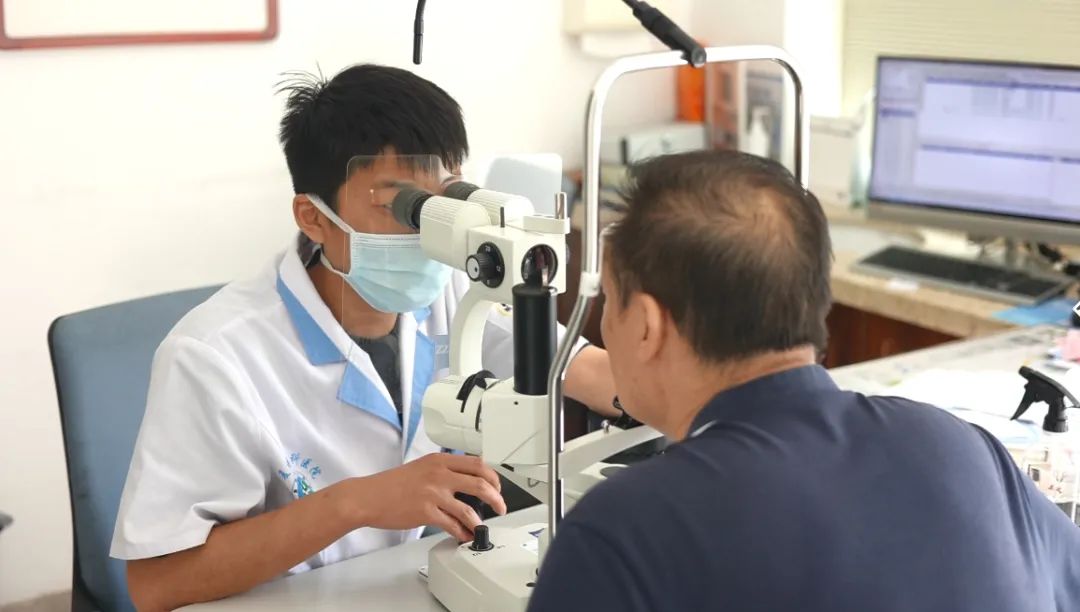 甜蜜的荔枝成为糖友“视力杀手”？过量食用可诱发糖尿病视网膜病变！