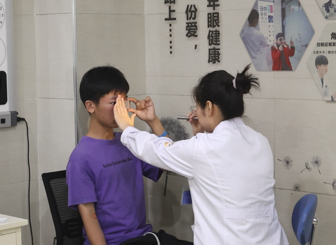 儿童斜视不只影响美观!把握暑期黄金矫正期!越早治疗越好!